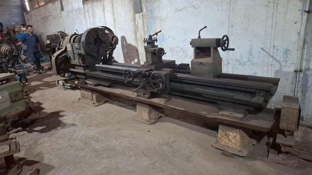 Lathe 12 ft – Rajkot (Ashiti) for sale at Raj Engineering and Machinery Vapi