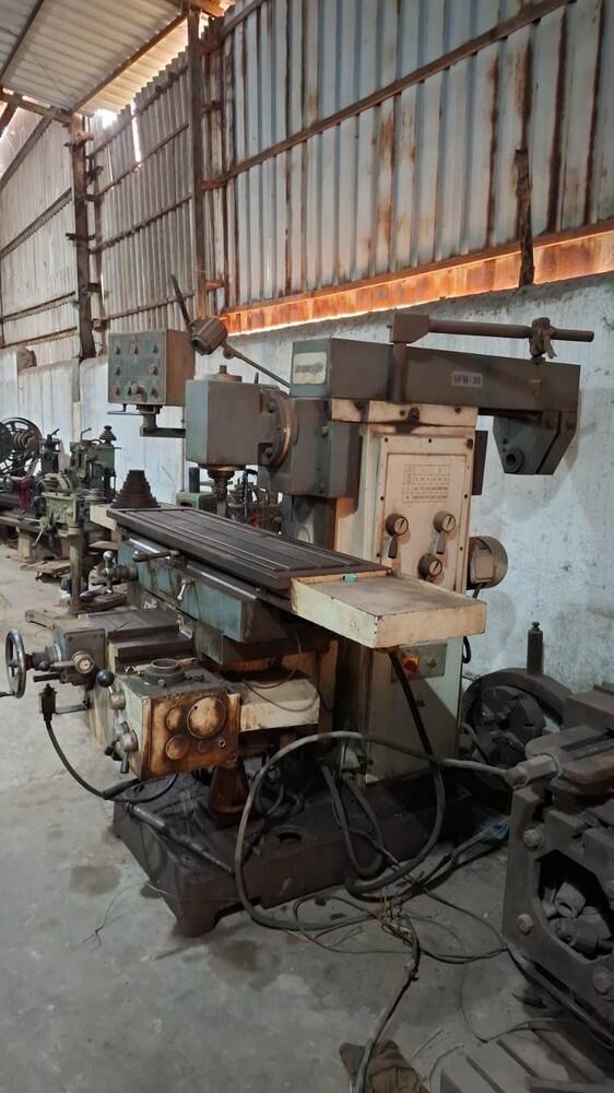 Universal Milling – Samsun (Size 3) for sale at Raj Engineering and Machinery Vapi