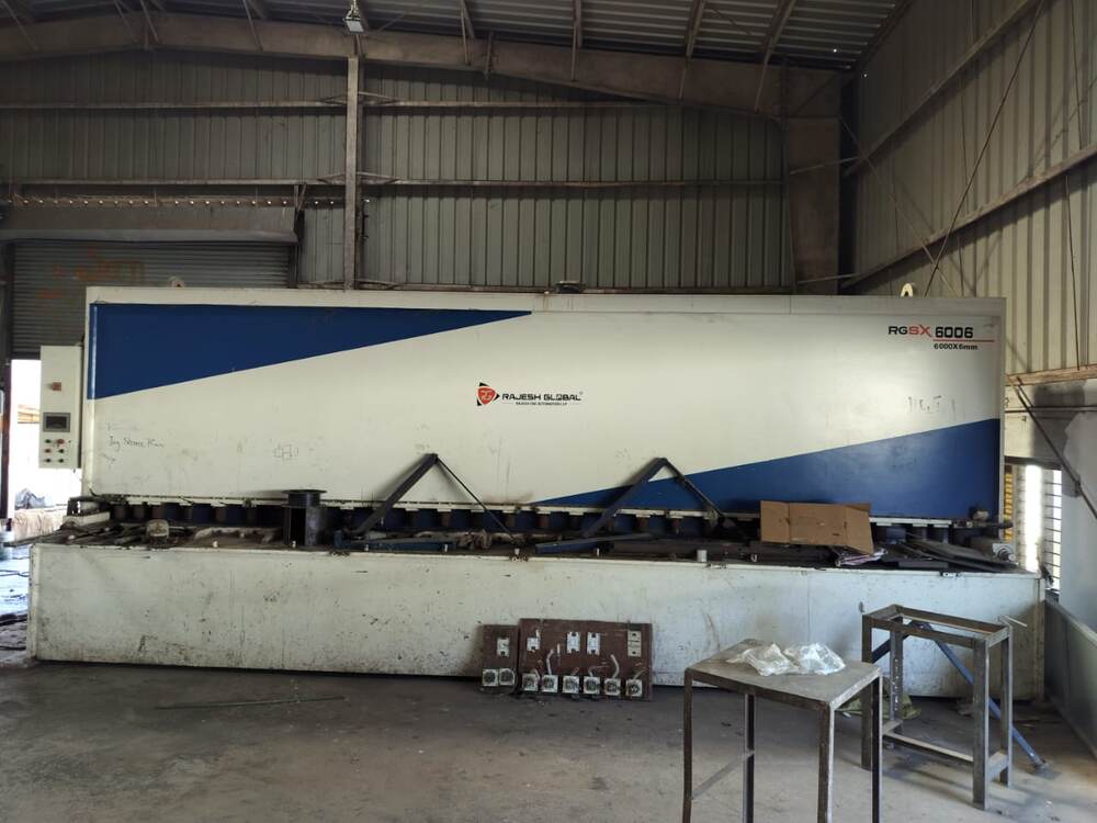 NC shearing machine Rajesh RGSX 6006 6000x6mm in Vapi