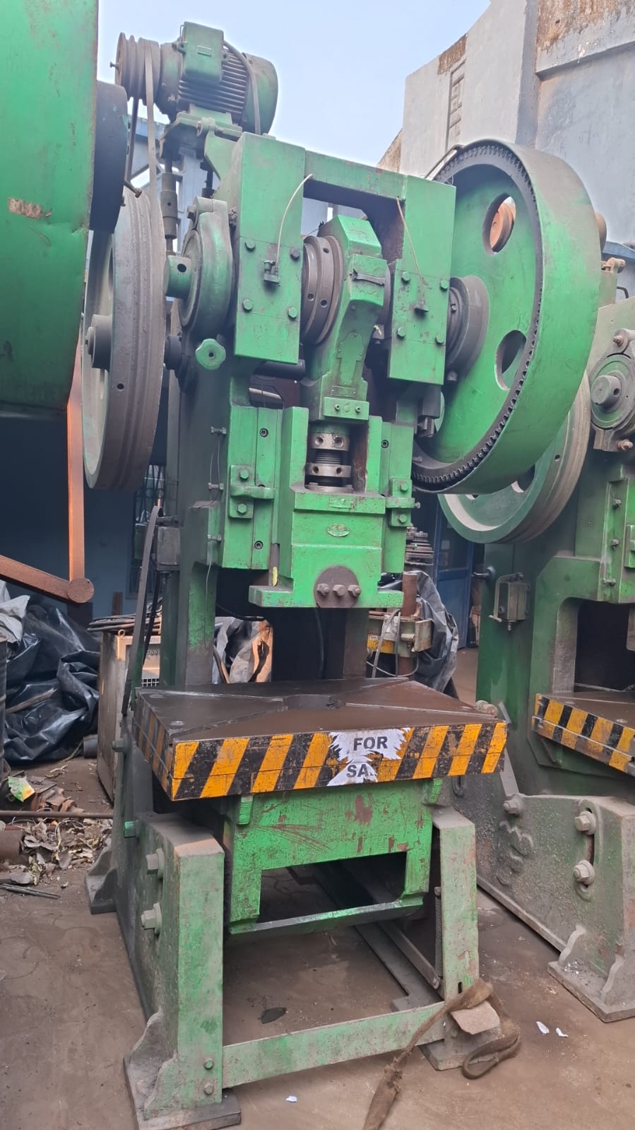 Old power press purchased by Raj Engineering and Machinery Vapi for cash buyback